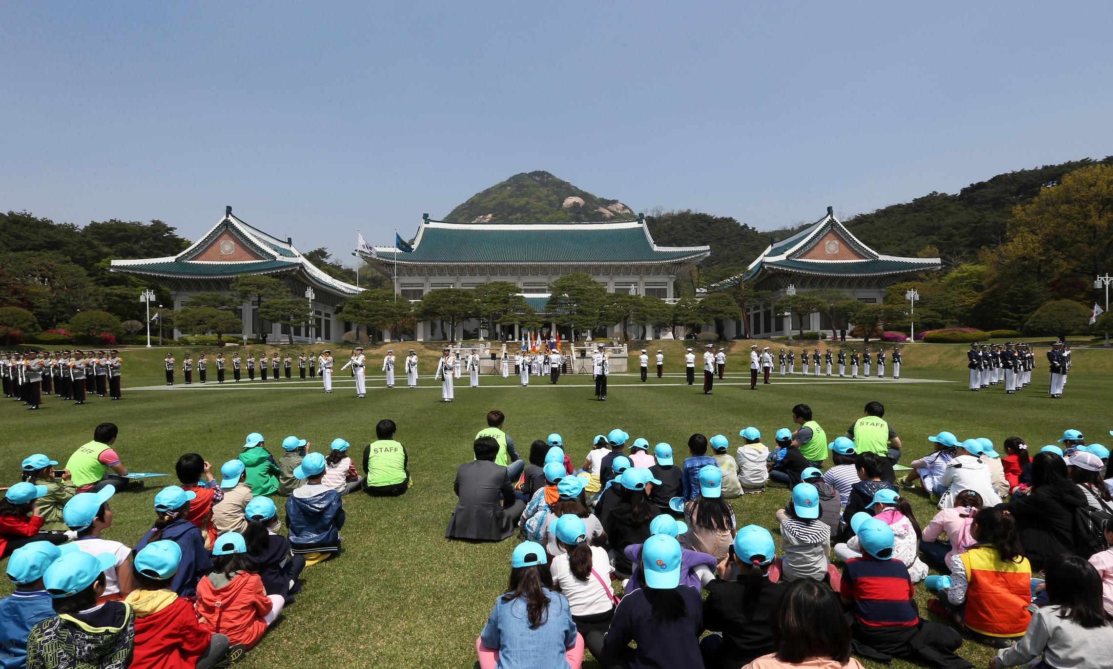 Резиденция корейских императоров и президентов станет музеем, а новая резиденция окажется в центре Сеула. Фото Корейская Культурно-Информационная Служба (CC BY 2.0)