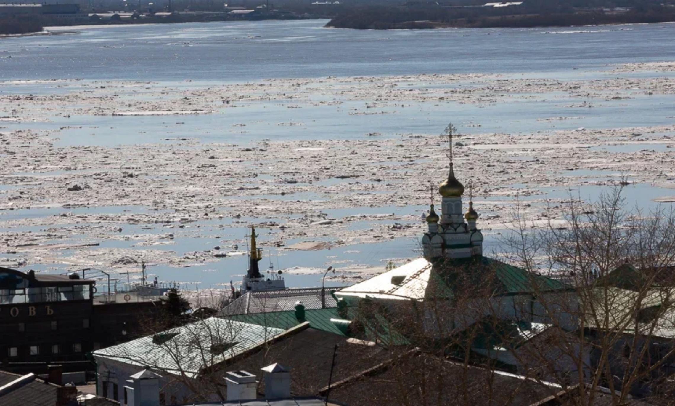 Ледоход в архангельске на сегодня где находится. Ледоход в Архангельске 2022. Ледоход в Архангельске. Апрельский ледоход. Ледоход в Архангельске на сегодня.